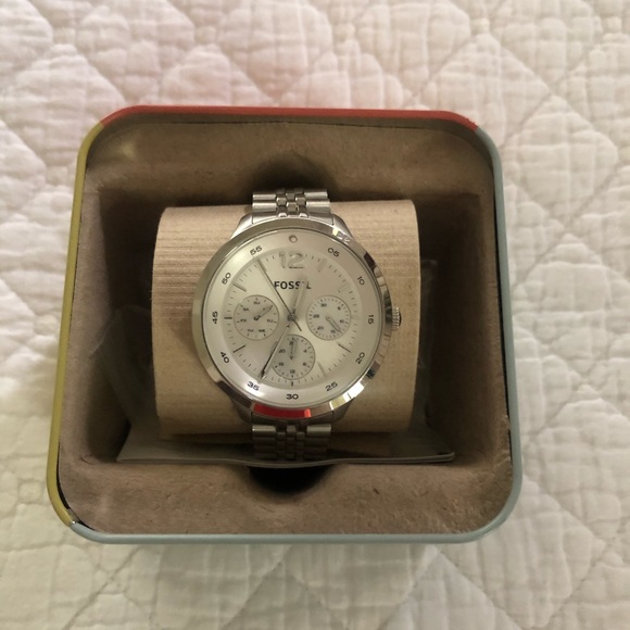 Fossil Watch - Picture 1 of 8
